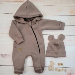 KAZUM Kombinezon z ocieplanej dresówki + czapka chocolate 56-86