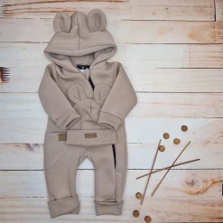 KAZUM Kombinezon z ocieplanej dresówki bez stóp + czapka cappuccino 56-86