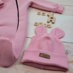 KAZUM Kombinezon z ocieplanej dresówki + czapka blush 56-86