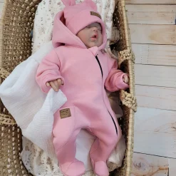 KAZUM Kombinezon z ocieplanej dresówki + czapka blush 56-86
