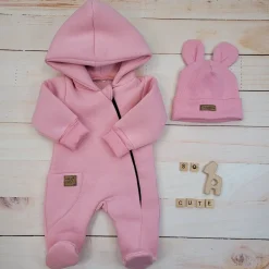 KAZUM Kombinezon z ocieplanej dresówki + czapka blush 56-86