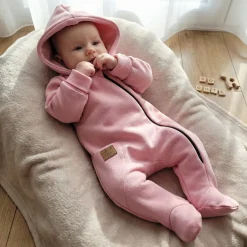 KAZUM Kombinezon z ocieplanej dresówki + czapka blush 56-86