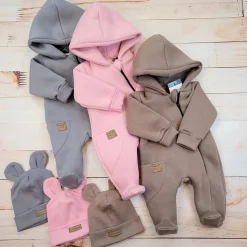 KAZUM Kombinezon z ocieplanej dresówki + czapka blush 56-86
