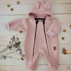 KAZUM Kombinezon z ocieplanej dresówki powder pink 56-86
