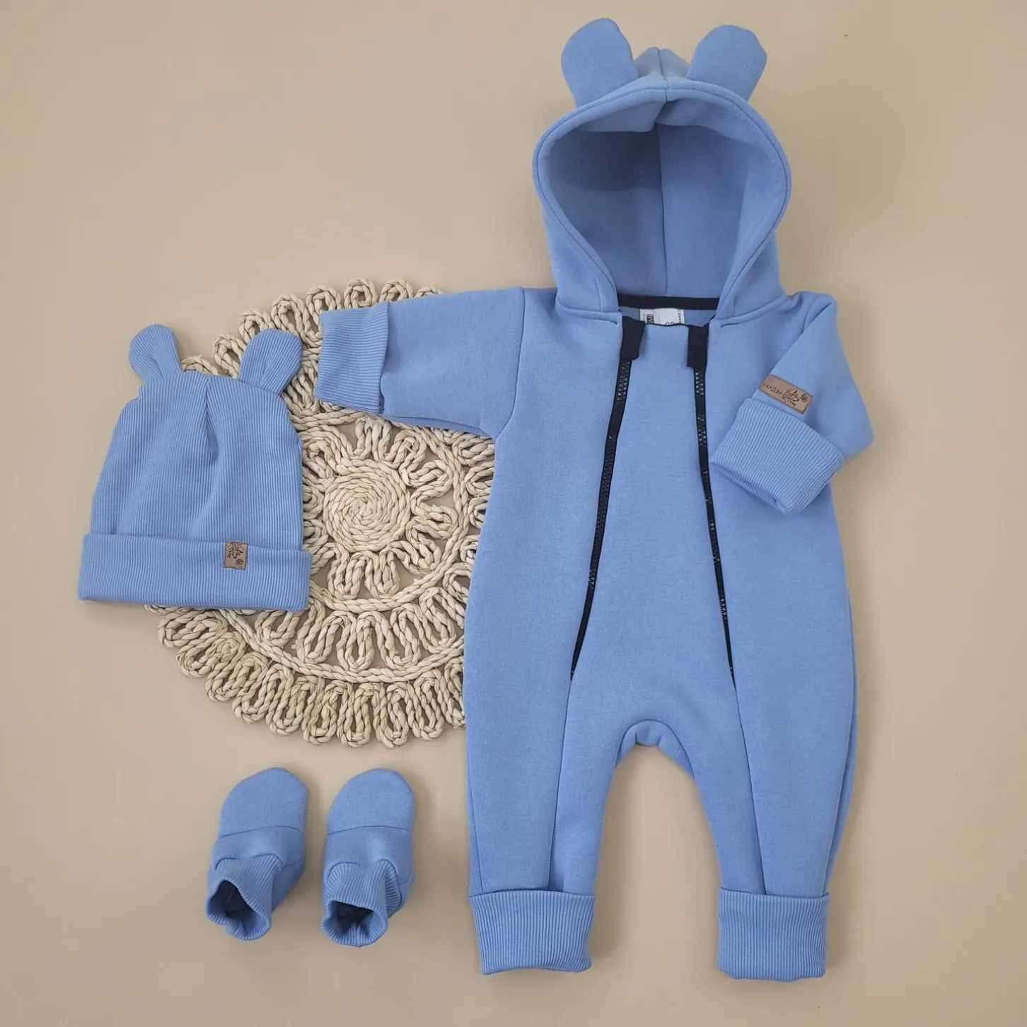 KAZUM Kombinezon z ocieplanej dresówki bez stóp + czapka + buciki 56-86 baby blue