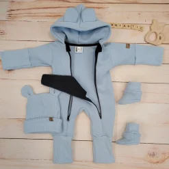 KAZUM Kombinezon z ocieplanej dresówki bez stóp + czapka + buciki 56-86 crystal blue