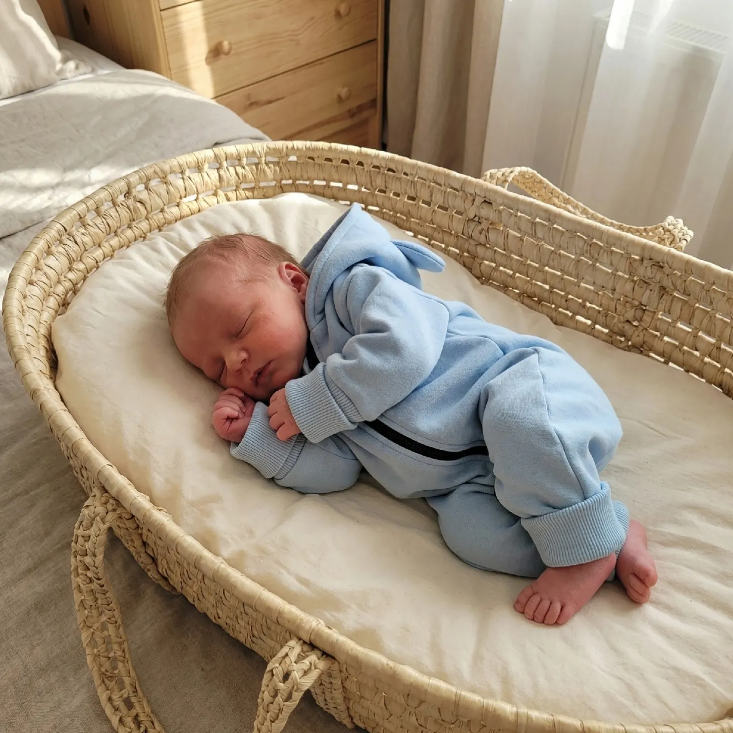 KAZUM Kombinezon z ocieplanej dresówki bez stóp + czapka + buciki 56-86 crystal blue