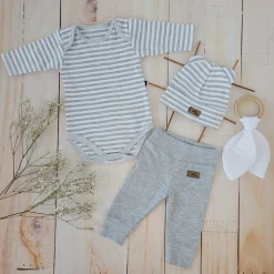 KAZUM Komplet niemowlęcy: body + spodnie + czapka z uszkami stripes ostatnie sztuki 56-86