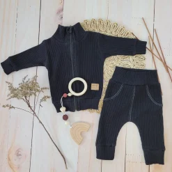 KAZUM Prążkowany komplet dres bluza bez kaptura + spodnie jet black ostatnie sztuki 56-86