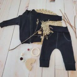 KAZUM Prążkowany komplet dres bluza bez kaptura + spodnie jet black ostatnie sztuki 56-86