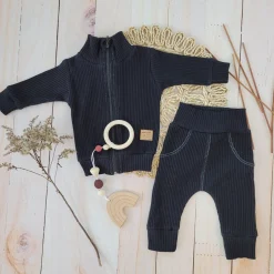 KAZUM Prążkowany komplet dres bluza bez kaptura + spodnie jet black ostatnie sztuki 56-86