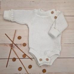 KAZUM Sweterek-body włóczkowe dziergane rosnące z dzieckiem 56-86 coconut