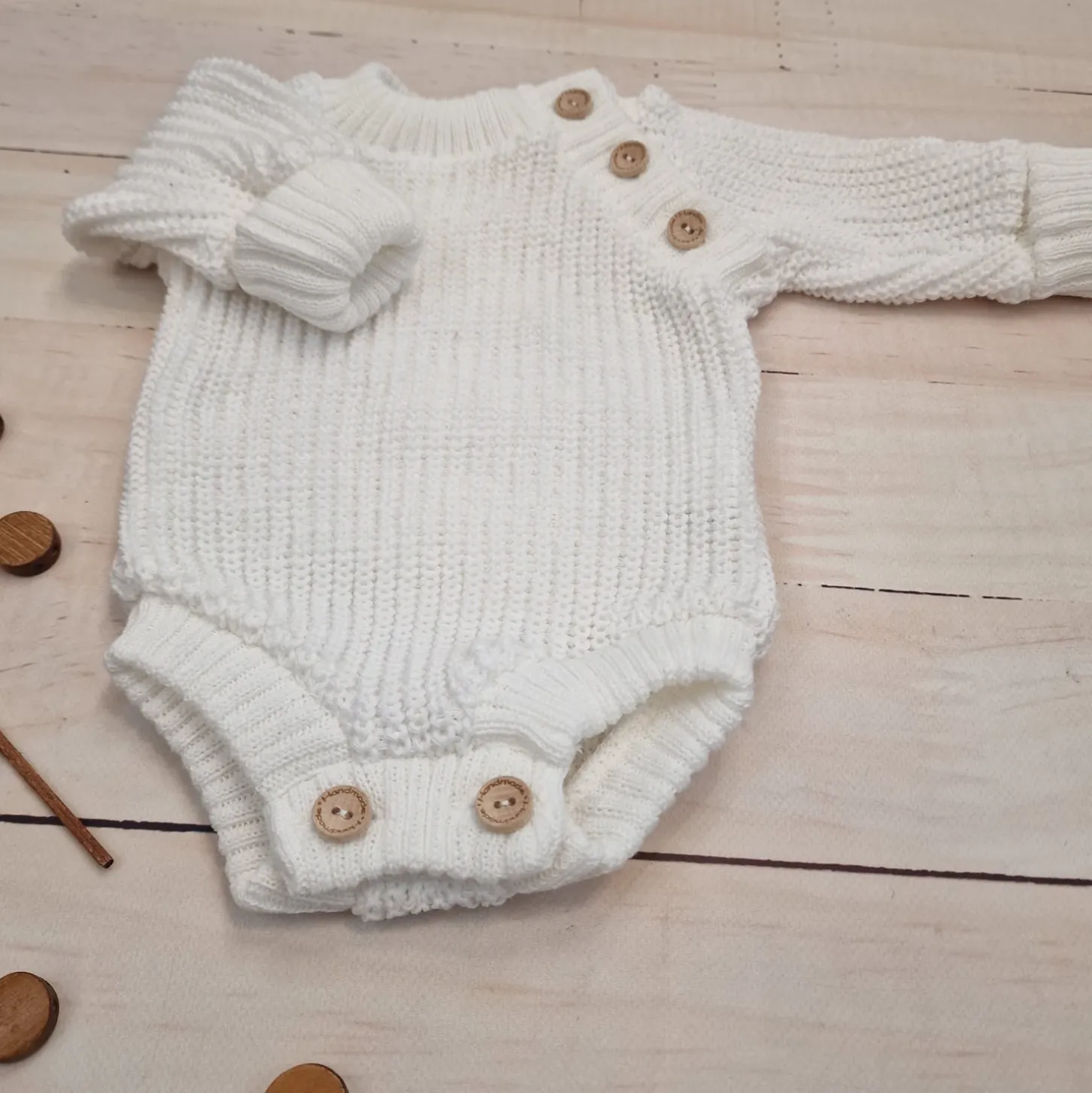 KAZUM Sweterek-body włóczkowe dziergane rosnące z dzieckiem 56-86 coconut