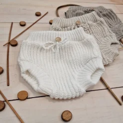 KAZUM Włóczkowe spodenki, bloomersy 56-86 coconut