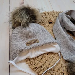 Komplet włóczkowy czapka wiązana z pomponem + szalik, piaskowy