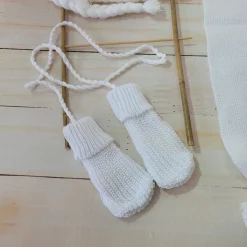 Komplet włóczkowy czapka wiązana + szalik + rękawiczki biały