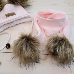 Komplet zimowy czapka wiązana z 2 pomponami + szalik 56-86 różowy