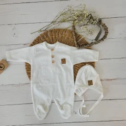 Pajacyk z guzikami + czapka wiązana komplet 2 cz 50-68 biały