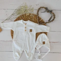 Pajacyk z guzikami + czapka wiązana komplet 2 cz 50-68 biały