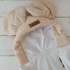 Śpiworek muślinowy z bawełnianą podszewką do fotelika piaskowy