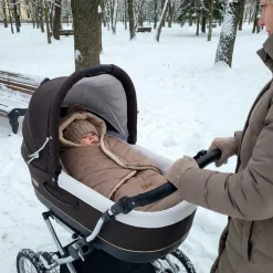 Śpiworek ocieplany do fotelika czekoladowy z misiem w środku