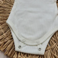 Prążkowane body rosnące wraz z dzieckiem 56-86 ecru krótki rękaw