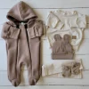 Stylizacja jesienna karmelowe latte