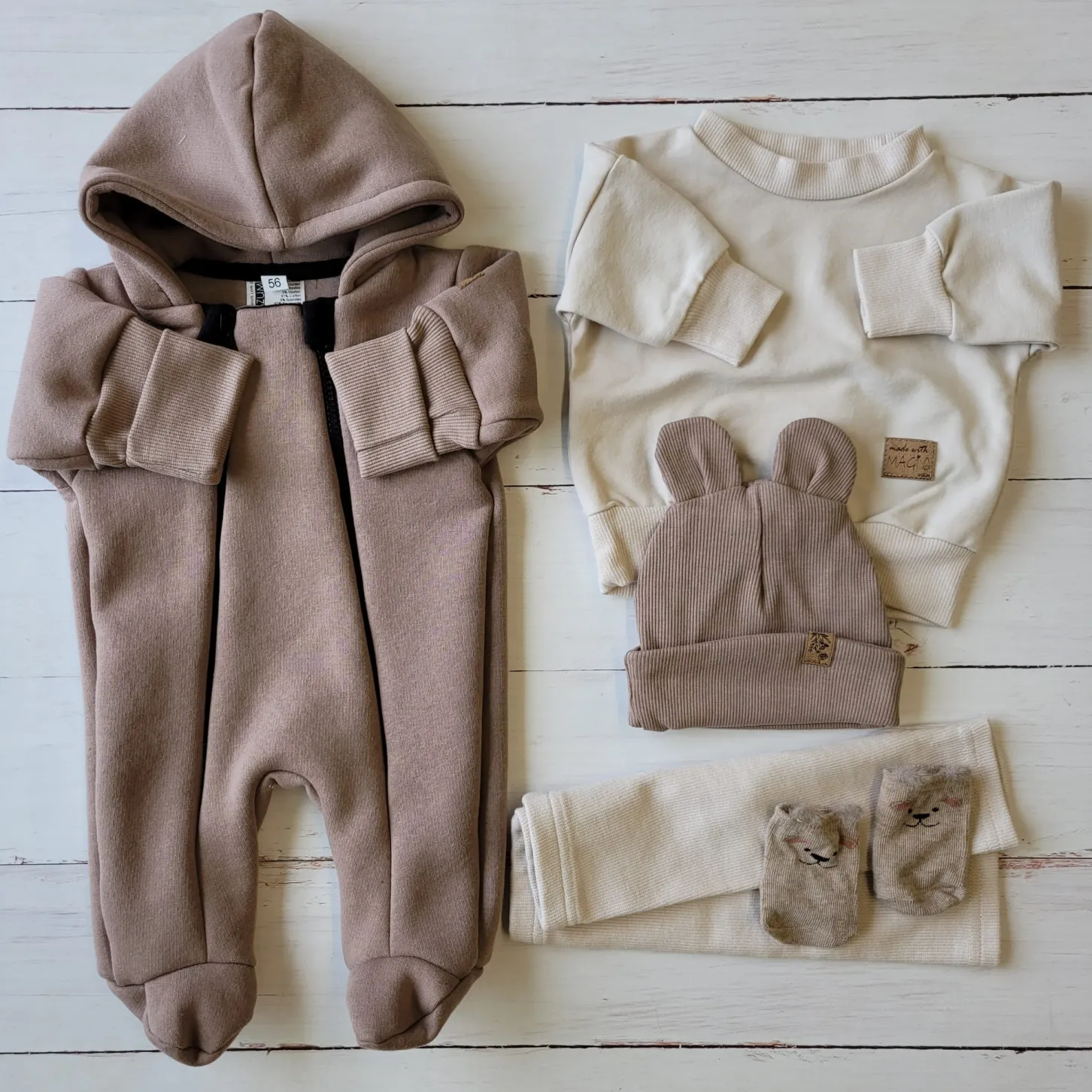 Stylizacja jesienna karmelowe latte