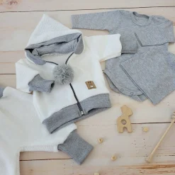 Włóczkowy 4 cz dres baggy niemowlęcy kolor biało-szary ostatnie sztuki 62, 68, 74, 86
