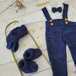Włóczkowy 5-cz komplet z szelkami na chrzest 56-86 granatowy