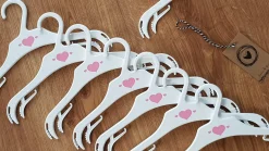 Wieszaki małe 28cm dziecięce niemowlęce 8sztuk biało-różowe