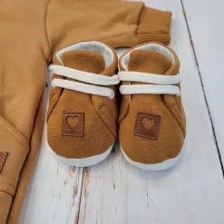 Zestaw kombinezon z kapturem pajac + czapka + buty 56-86 cynamonowy