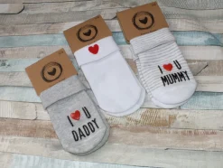 Zestaw 3 par skarpet rozmiar 0-4 miesięcy rozmiar 17-19 I love